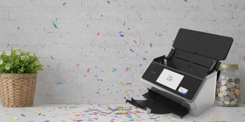 Vinci uno ScanSnap iX2500 argento in edizione limitata condividendo la tua storia ScanSnap